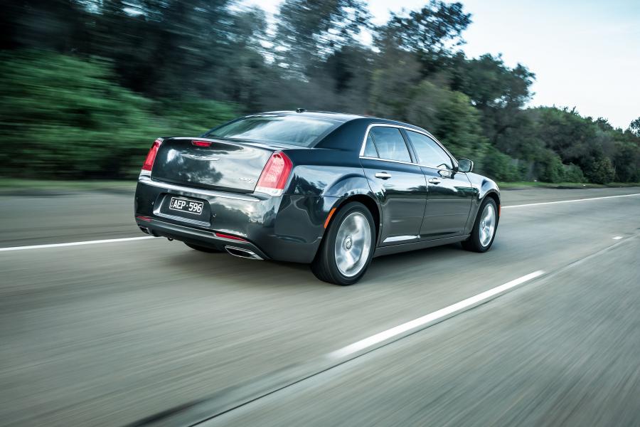  Chrysler 300C 2015 года  (AU) (фото 3 из 30)